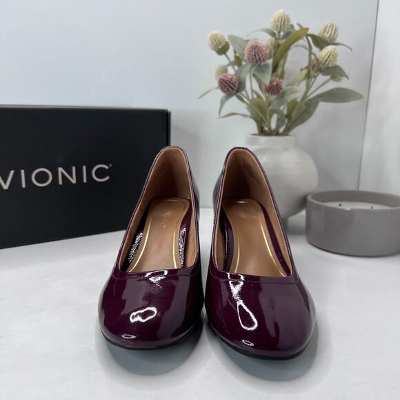 Vionic Carmel Crinkle Patent Leather Slip On Chunky Heel Crimson Women's 8 M NWB - Picture 2 of 12